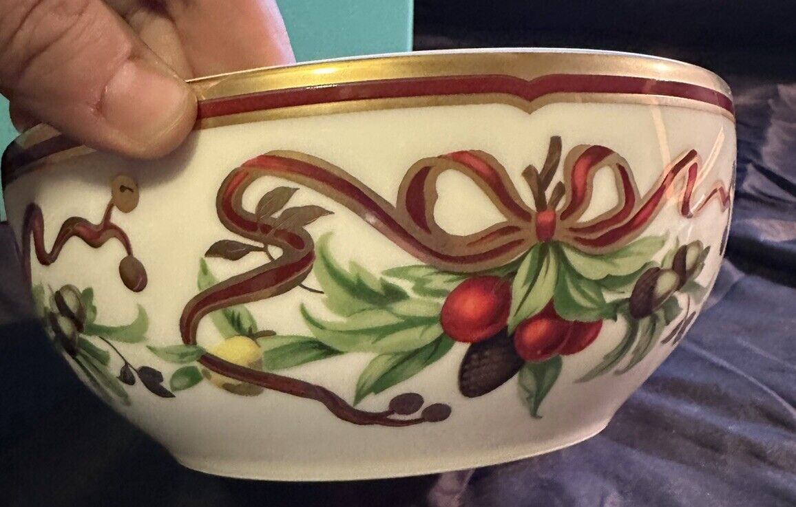 Tiffany & Co Holiday Garland Vegetable Bowl With Box 7.5 Inch Diameter