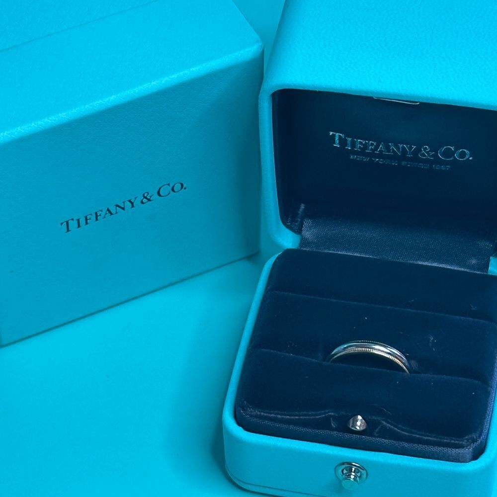 Tiffany & Co Gold & Platinum Milgrain Wedding Band Ring Classic Elegant Size 5