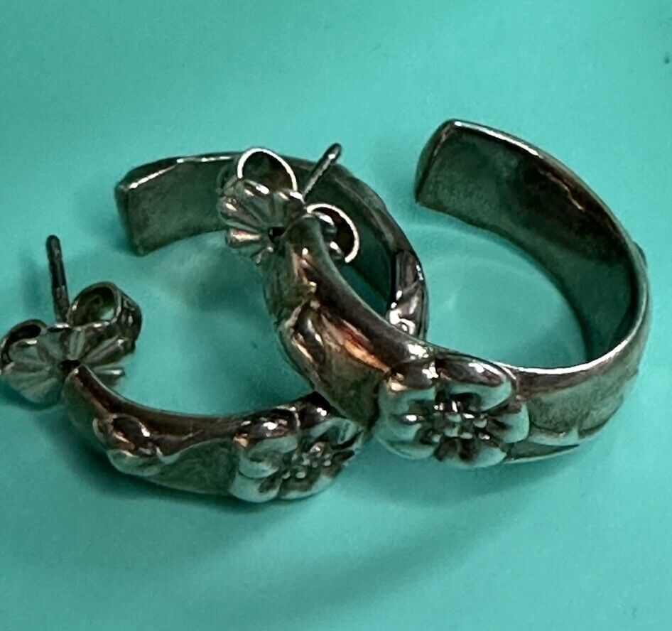 Vintage Tiffany & Co Sterling Silver Floral Hoop Earrings