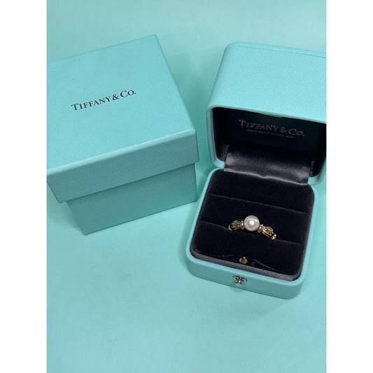 Tiffany & Co 18k Gold Akoya Pearl Ring Size 9 With Tiffany Ring Box